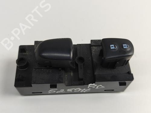 Used Right front window switch NISSAN LEAF (ZE1) Electric (150 hp) 28432582