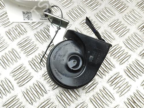 horn-volvo-xc90-ii-256-2014-33385419 main image