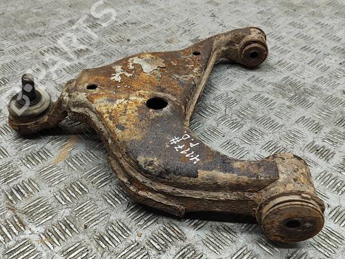 Used Right front suspension arm TOYOTA HILUX VII Pickup (_N1_, _N2_, _N3_) 3.0 D-4D 4WD (KUN26) (163 hp) 16076225