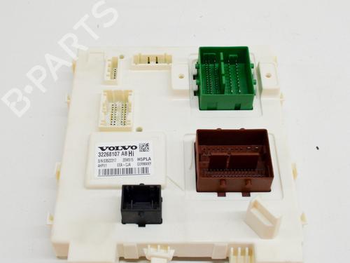 Used Electronic module VOLVO XC40 (536) B4 Mild-Hybrid (197 hp) 28430421