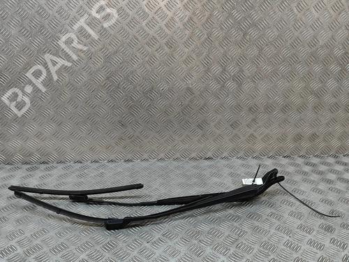 Używane Ramię wycieraczki przedniej szyby PEUGEOT 2008 II (UD_, US_, UY_, UJ_, UR_, UC_) e-2008 (UKZKXZ) (136 hp) 27778936
