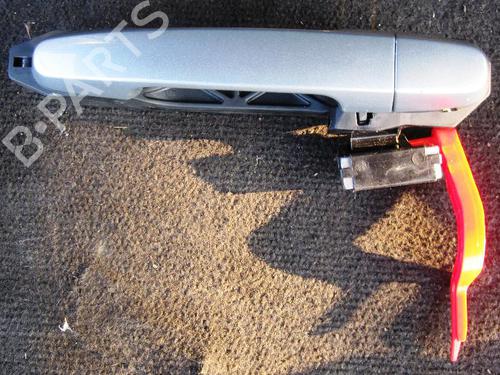 Used Rear right exterior door handle TOYOTA YARIS (_P9_) 1.3 VVT-i (SCP90_, SCP90R) (87 hp) 6721933