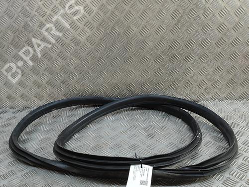 Used Rubber door seal JEEP AVENGER (J2) Electric (156 hp) 28560868