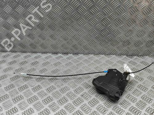 front-right-lock-toyota-auris-estate-_e18_-2013-2014-2015-2016-2017-2018-29510902 main image