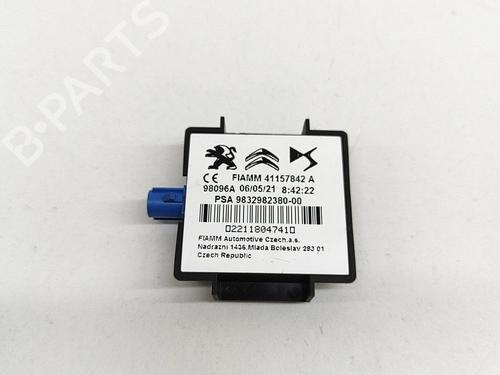 antennabase-citroen-c5-aircross-a_-2018-29391353 main image