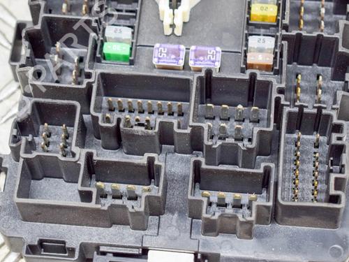 Fuse box TESLA MODEL X (5YJX) P100D AWD | BP8842953E1 - Image 2