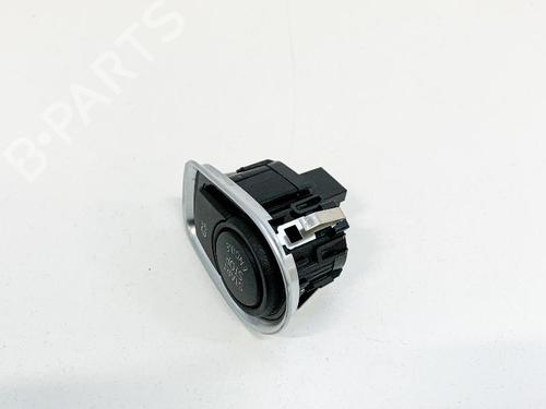 Switch BMW X1 (F48) sDrive 18 d | BP7735327I30 