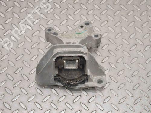 Used Gearbox mount MERCEDES-BENZ E-CLASS (W213) AMG E 63 S 4-matic+ (213.089) (612 hp) 30235794