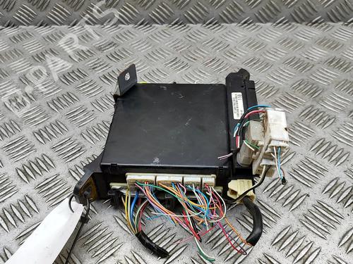 Used Fuse box TOYOTA TUNDRA Pickup (_K5_, _K6_) 5.7 (USK50_, USK51, USK52_, USK56_, USK57_, USK52L,... (386 hp) 30440016