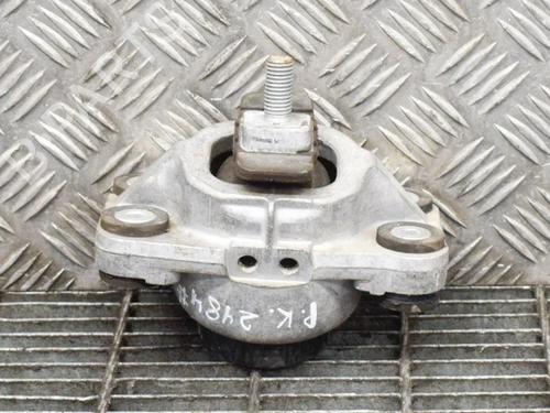 Used Engine mount Engine mount LAND ROVER RANGE ROVER SPORT II (L494) 3.0 SDV6 4x4 (306 hp) 6760724 6760724