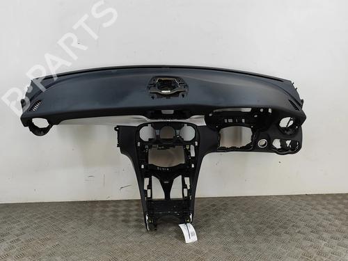 Used Dashboard Dashboard MERCEDES-BENZ C-CLASS (W205) C 220 d 4-matic (205.005) (170 hp) 25218975 25218975