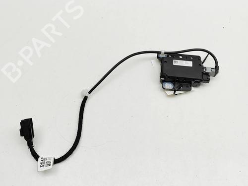 Used Electronic module Electronic module TESLA MODEL 3 (5YJ3) EV Performance AWD (462 hp) 33394542 33394542