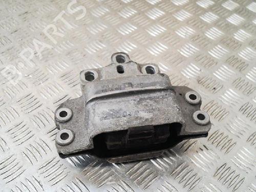 Used Engine mount VW GOLF VI (5K1) 2.0 TDI (140 hp) 6738439