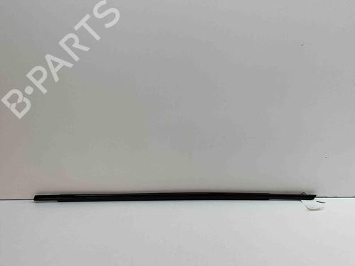 Used Door moulding trim VOLVO XC60 II (246) 2.0 B5 Mild-Hybrid (249 hp) 29486320