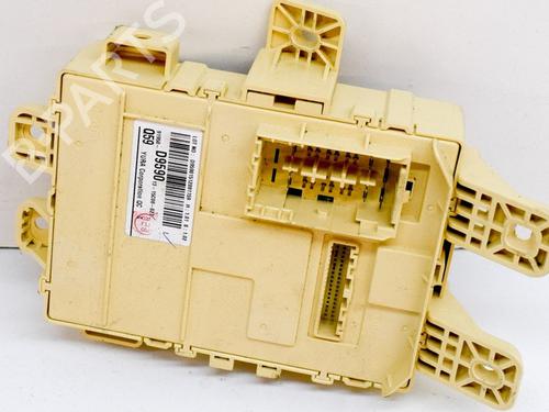Used Fuse box KIA SPORTAGE IV (QL, QLE) 1.7 CRDi (141 hp) 13929226