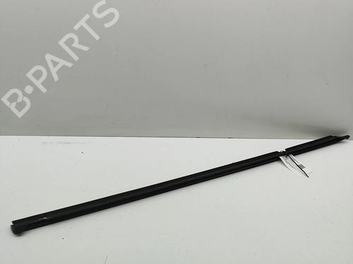 Dørlist Dørlist PORSCHE MACAN (XAB) 4S Electric 4 (XABDC1) (517 hp) 33433260 33433260