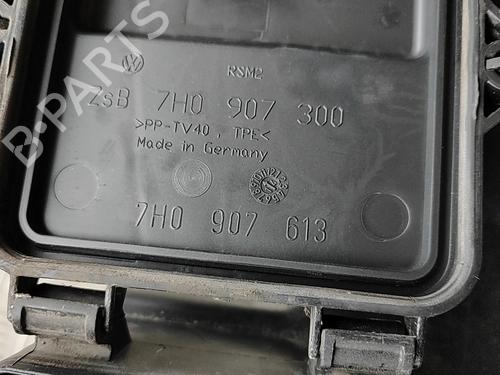 Fuse box VW TRANSPORTER T5 Van (7HA, 7HH, 7EA, 7EH) 2.0 TDI | BP38623313E1 - Image 7