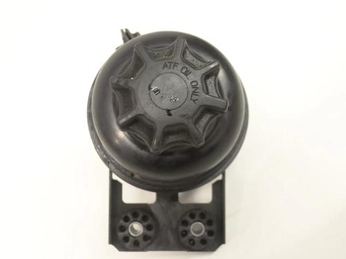Used Power steering reservoir Power steering reservoir BMW 3 (E90) 320 d (163 hp) 33368152 33368152