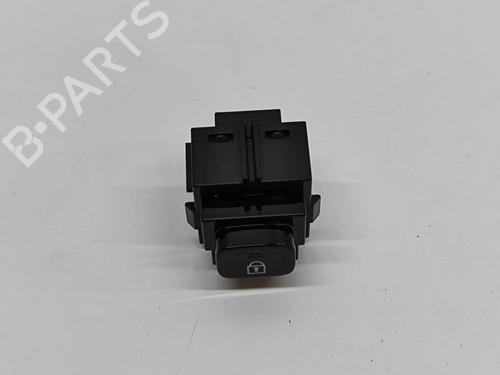 switch-polestar-polestar-2-534-2019-33371549 main image