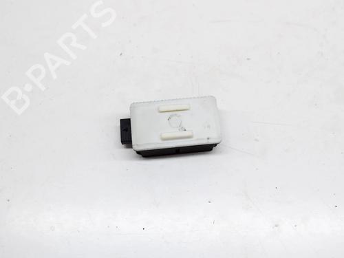 Electronic module TESLA MODEL S (5YJS) 75 | BP8895277M83 - Image 3