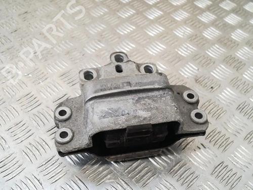 Used Engine mount Engine mount VW GOLF VI (5K1) 2.0 TDI (140 hp) 6738439 6738439
