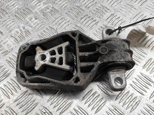 Used Engine mount MERCEDES-BENZ CLA Coupe (C117) CLA 200 CDI / d (117.308) (136 hp) 29458572