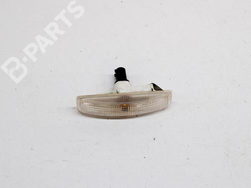 Used Right front indicator Right front indicator LAND ROVER DISCOVERY IV (L319) 3.0 SDV6 4x4 (256 hp) 9628081 9628081