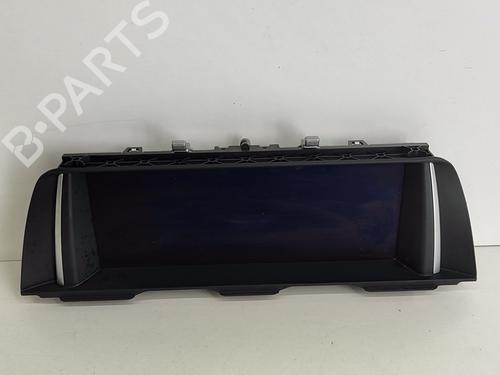 Used Display monitor BMW 5 Touring (F11) 530 d (258 hp) 18035726