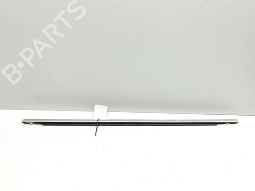 Used Door moulding trim Door moulding trim VOLVO V90 II Estate (235) B6 Mild-Hybrid AWD (348 hp) 33382194 33382194