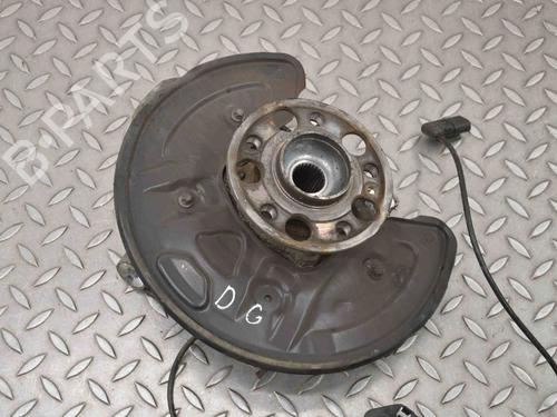 Used Right rear steering knuckle MERCEDES-BENZ C-CLASS (W205) C 220 BlueTEC / d (205.002, 205.004) (170 hp) 30234713