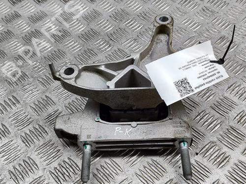 Used Engine mount OPEL VIVARO C Bus (K0) VIVARO-E (136 hp) 27786562