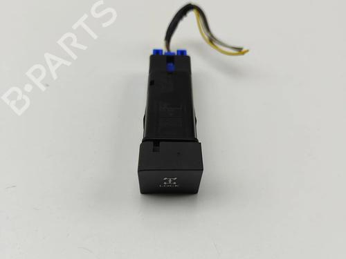 switch-hyundai-santa-fe-ii-cm-2005-2006-2007-2008-2009-2010-2011-2012-2013-2014-2015-36066905 main image