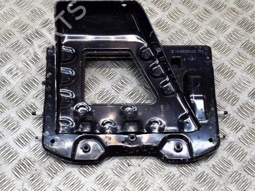 Støtte MERCEDES-BENZ EQA (H243) EQA 250 (243.701) (190 hp) 27762617