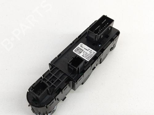 Right front window switch CITROËN C5 AIRCROSS (A_) 1.5 BlueHDi 130 (ACYHZJ, ACYHZR) | BP28552438I26