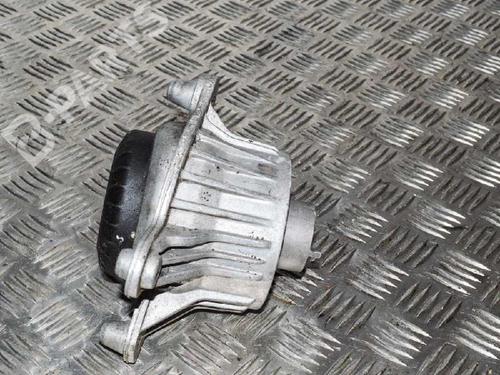 Engine mount MERCEDES-BENZ C-CLASS (W205) C 220 BlueTEC / d (205.003) | BP6725139M89 