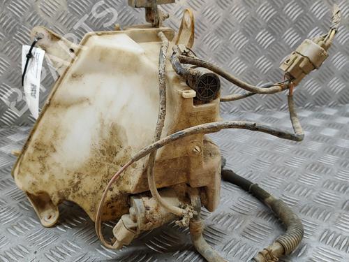 Windscreen washer tank TOYOTA LAND CRUISER 90 (_J9_) 3.0 TD (KZJ90_, KZJ95_, KZJ90R, KZJ95R, KZJ90W, KZJ95W) | BP25912784C113 