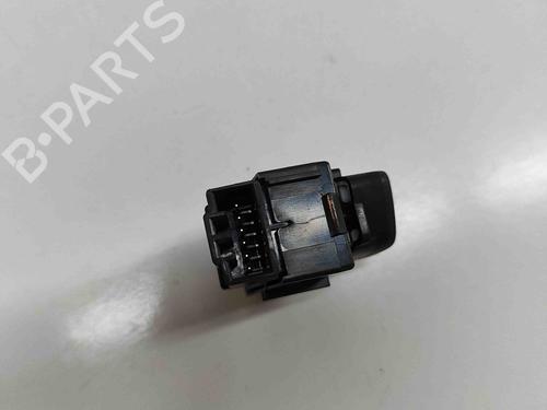 Switch VOLVO V60 II (225) B6 Mild-Hybrid AWD | BP29459366I30 