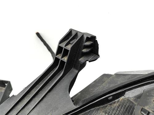 Lyskaster venstre CUPRA BORN (K11) 58 | BP32191706C28