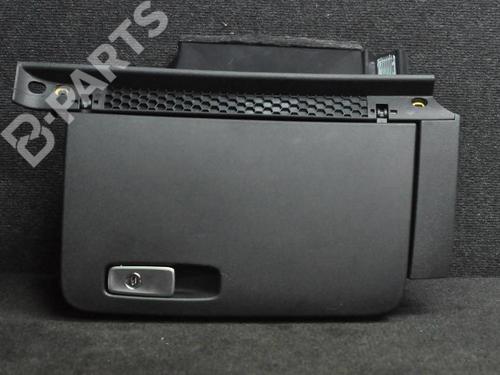 Used Glove box AUDI A1 Sportback (8XA, 8XF) 1.6 TDI (115 hp) 6722072