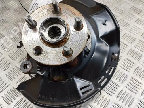 Used Left front steering knuckle TOYOTA YARIS (_P21_, _PA1_, _PH1_) 1.5 Hybrid (MXPH10, MXPH11) (116 hp) 28558787