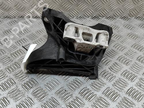 Used Engine mount PEUGEOT 3008 II SUV (MC_, MR_, MJ_, M4_) Hybrid (224 hp) 28554203
