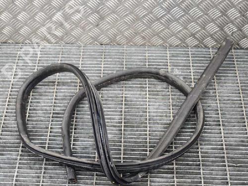 Used Rubber door seal FORD FIESTA VI (CB1, CCN) 1.25 (82 hp) 14664981