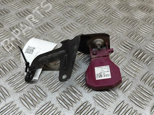 Used Antenna/Base AUDI A3 Limousine (8YS, 8YM) S3 TFSI quattro (310 hp) 27773018