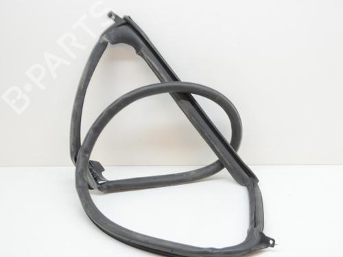 Used Rubber door seal TESLA MODEL S (5YJS) 75 (320 hp) 14619975