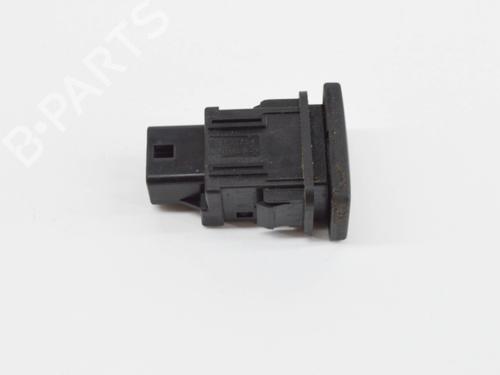 Switch TOYOTA YARIS (_P13_) 1.5 Hybrid (NHP130_, NHP130) | BP13928131I30