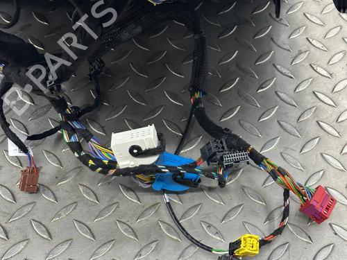 Banco frente esquerdo PORSCHE CAYENNE (9YA) 3.0 E-Hybrid AWD (9YAAE1) | BP31073066C15 