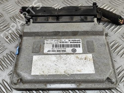 Engine control unit (ECU) VW NEW BEETLE Convertible (1Y7) 1.6 | BP28091211M57 