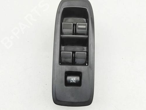 Used Right front window switch Right front window switch FORD RANGER (TKE) 3.2 TDCi 4x4 (200 hp) 35767662 35767662