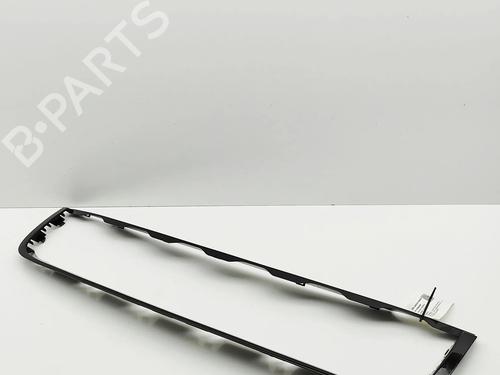 Grille LAND ROVER DISCOVERY V (L462) D300 MHEV 4x4 | BP30644277C40