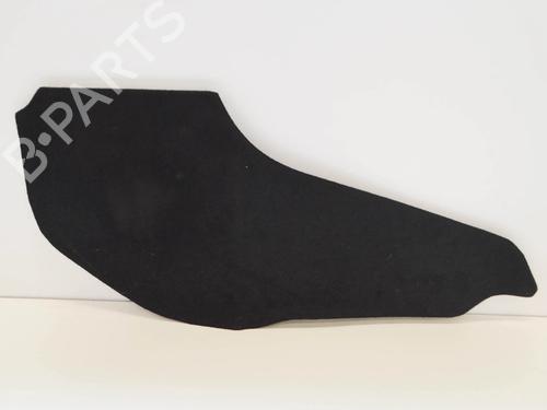 middle-console-tesla-model-3-5yj3-2017-27747774 main image